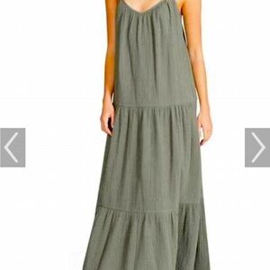 BB Dakota Maxi Dress in Moss Green - like new condition